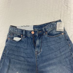 Brand new with tags urban outfitters mom high rise jeans 26W